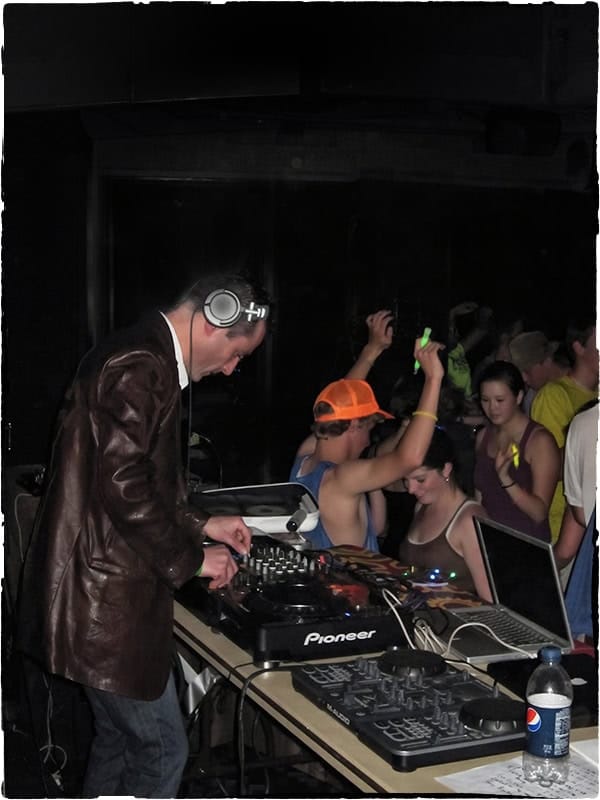 Trance DJ Bruce Cullen performing live — Las Vegas DJ for pool parties and outdoor events